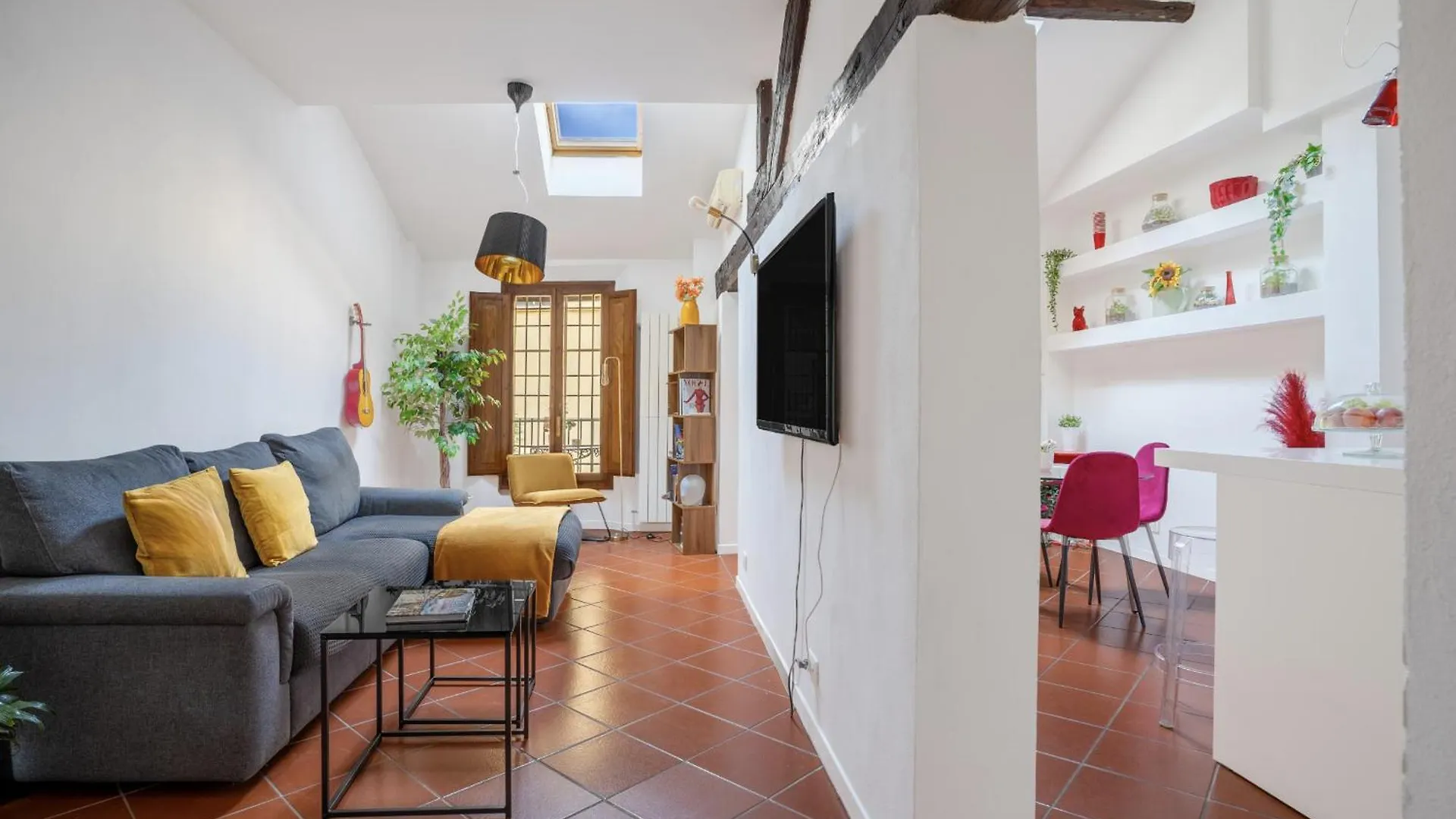 Bright Design House In The Heart Of Bologna Apartman Olaszország