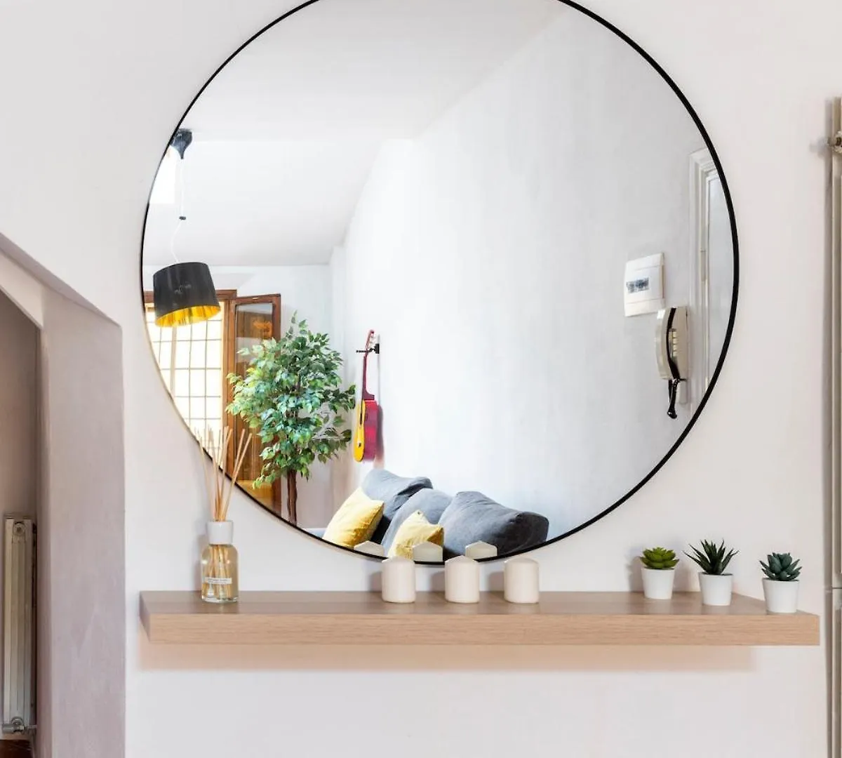 Bright Design House In The Heart Of Bologna Apartman