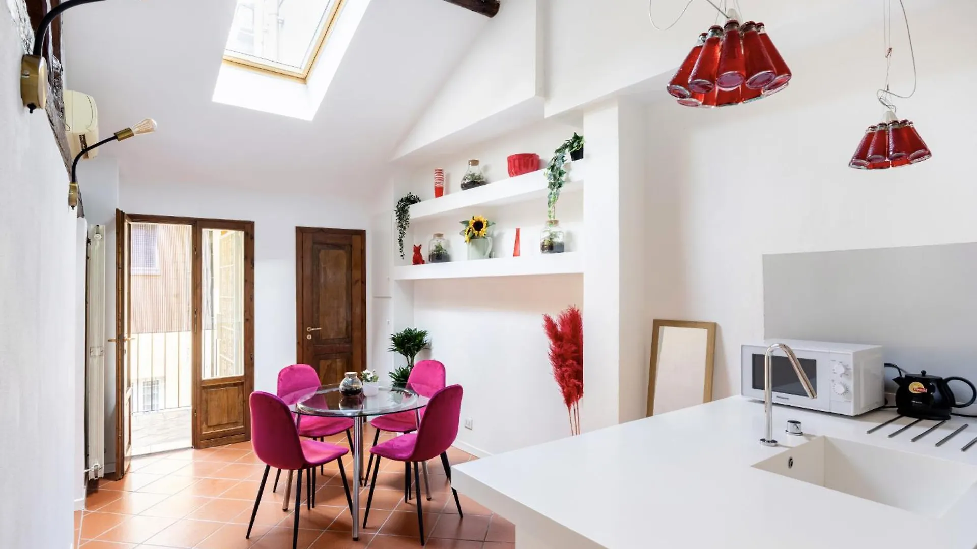 Bright Design House In The Heart Of Bologna Apartment Italy